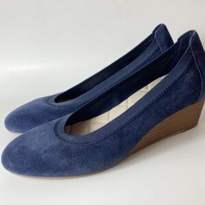 Land’s End suede wedge navy
